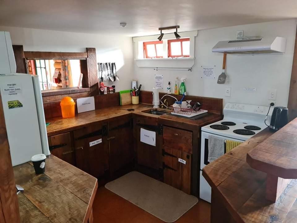Rusty Nail Backpackers Hostel Taihape Exterior photo
